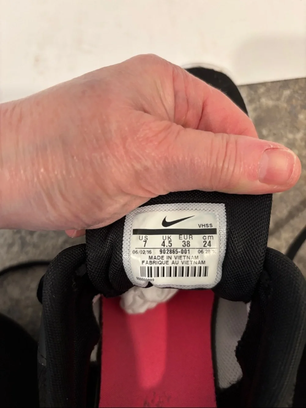 Nike Black Lace Sneakers with Pink Insoles - Picture 4 of 14